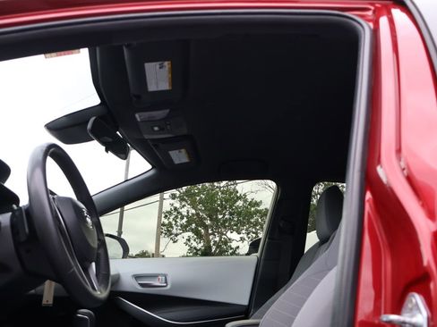 Used 2022 Toyota Corolla SE FWD image 29