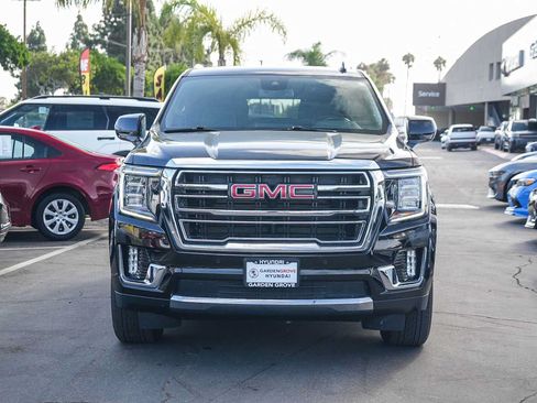Used 2024 GMC Yukon SLT AWD/4WD image 2
