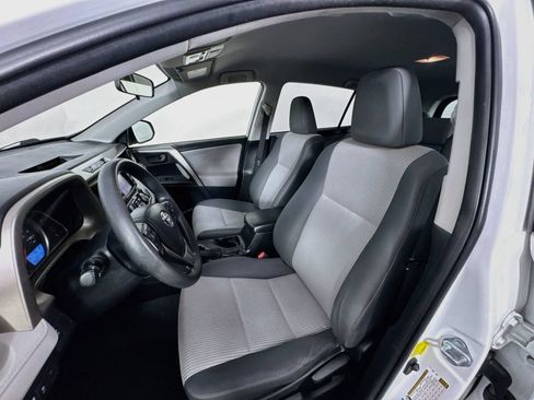 Used 2014 Toyota RAV4 LE AWD/4WD image 17