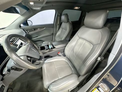 Used 2019 Lincoln Nautilus Reserve AWD/4WD image 14