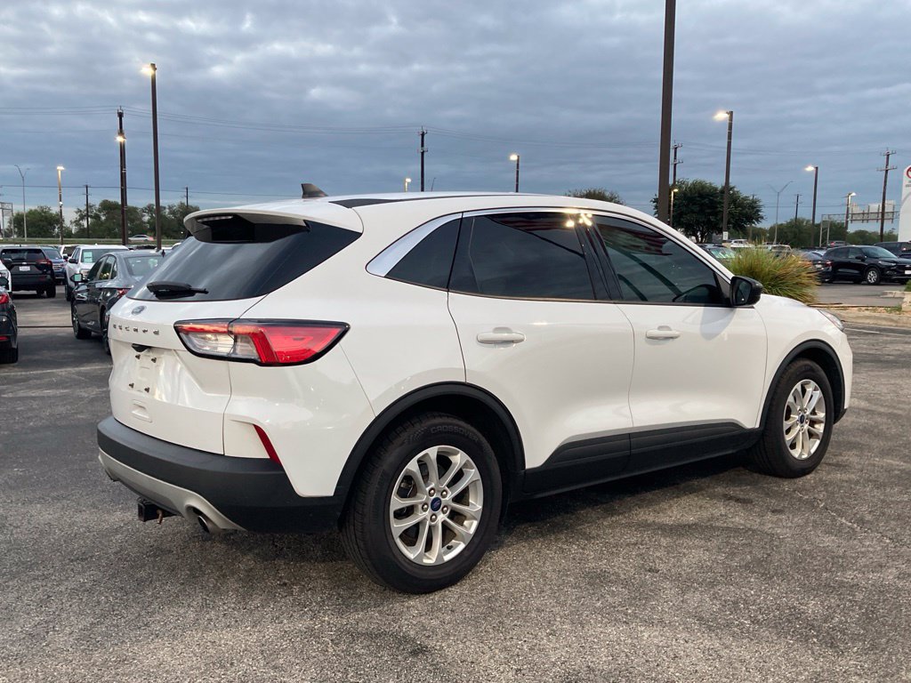 Used 2022 Ford Escape SE w/ Convenience Package FWD image 5