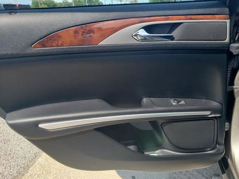 Used 2015 Lincoln MKZ FWD image 12