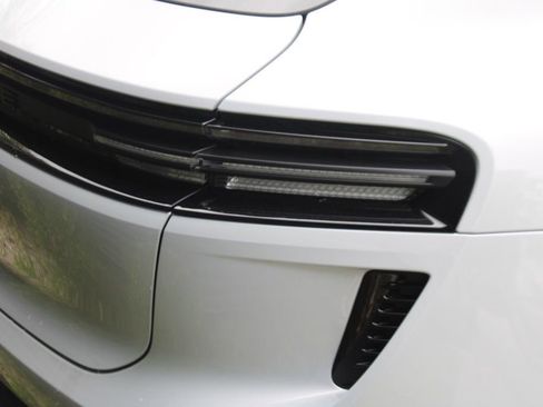 New 2025 Porsche Macan Turbo Electric image 12