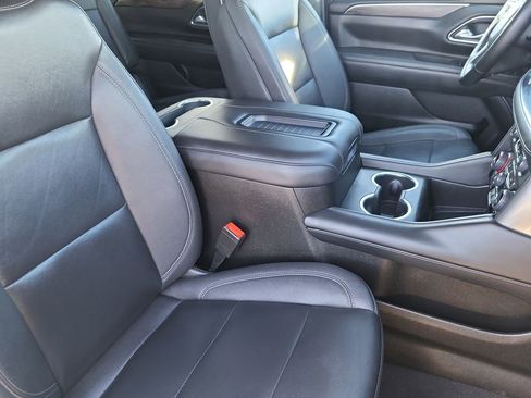Used 2023 Chevrolet Suburban LT image 27