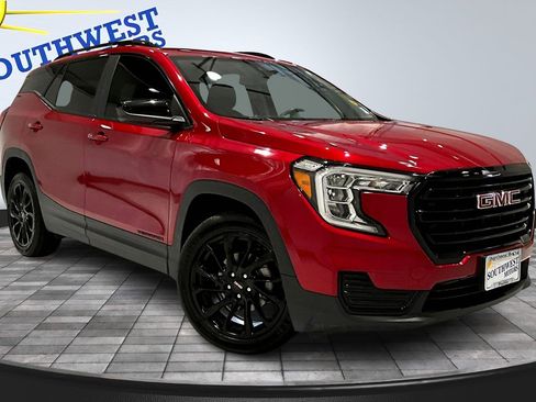Used 2024 GMC Terrain SLE w/ Driver Convenience Package AWD/4WD image 3