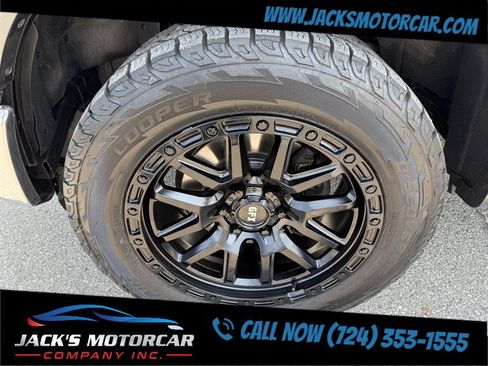 Used 2016 Ford F150 Lariat w/ Equipment Group 502A Luxury AWD/4WD image 38