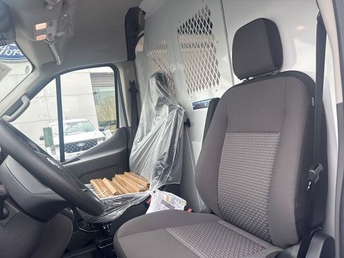 New 2026 Ford Transit 250 148 Medium Roof RWD image 16