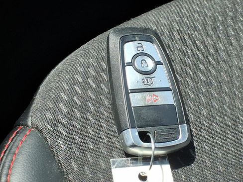 Used 2025 Ford Escape ST-Line AWD/4WD image 21