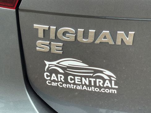 Used 2021 Volkswagen Tiguan SE R-Line AWD/4WD image 28