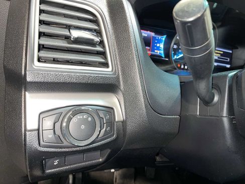 Used 2016 Ford Explorer XLT w/ Equipment Group 201A AWD/4WD image 24