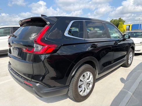 Used 2025 Honda CR-V LX image 4
