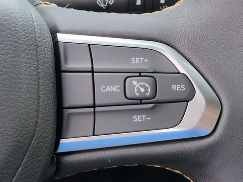 New 2026 Jeep Compass Latitude AWD/4WD image 25