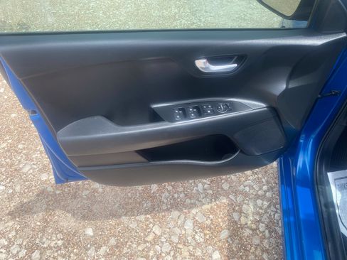 Used 2021 Kia Rio S w/ Technology Package FWD image 9
