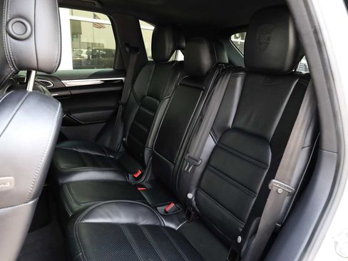 Used 2017 Porsche Cayenne S AWD/4WD image 45
