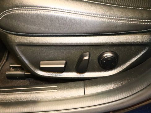 Used 2023 Genesis G70 2.0T image 21