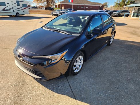 Used 2024 Toyota Corolla LE image 8