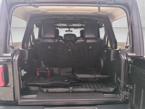 Used 2018 Jeep Wrangler Unlimited Sahara AWD/4WD image 6