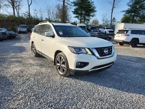 Used 2019 Nissan Pathfinder Platinum image 7