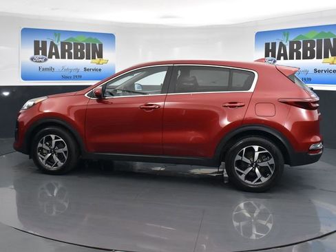 Used 2022 Kia Sportage LX FWD image 2