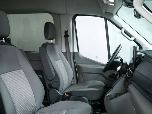 Used 2025 Ford Transit 350 XLT RWD image 25