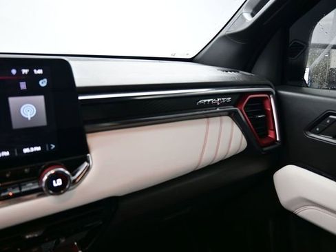 Used 2024 GMC Canyon AT4X w/ AT4X AEV Edition image 32