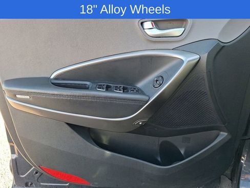 Used 2018 Hyundai Santa Fe SE image 15