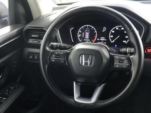 Used 2023 Honda Pilot Touring image 10