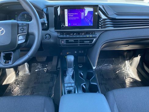 Certified 2025 Toyota Camry LE w/ Convenience Package FWD image 11