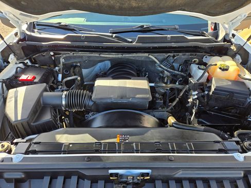 Used 2023 Chevrolet Silverado 2500 Custom w/ Custom Value Package image 8