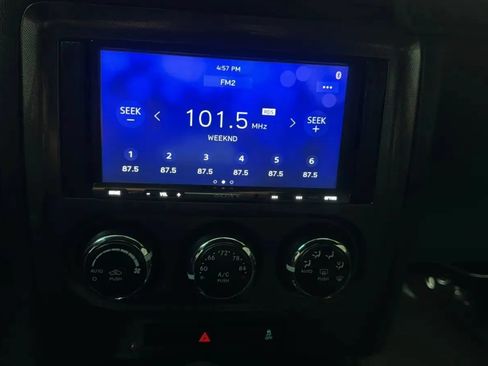 Used 2012 Dodge Challenger SXT RWD image 14
