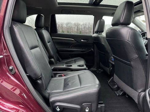 Used 2019 Toyota Highlander Limited Platinum image 35
