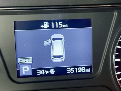 Used 2020 Kia Sorento LX image 13