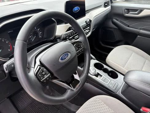 Used 2022 Ford Escape SE w/ SE Sport Appearance Package FWD image 10