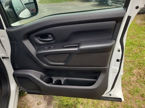 Used 2022 Nissan Titan S w/ S Utility Package RWD image 35