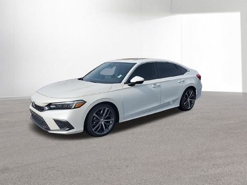 Used 2023 Honda Civic Touring image 4