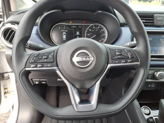 Used 2024 Nissan Versa SV FWD image 10