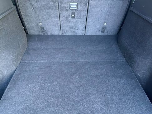 Used 2023 Tesla Model Y Performance image 19