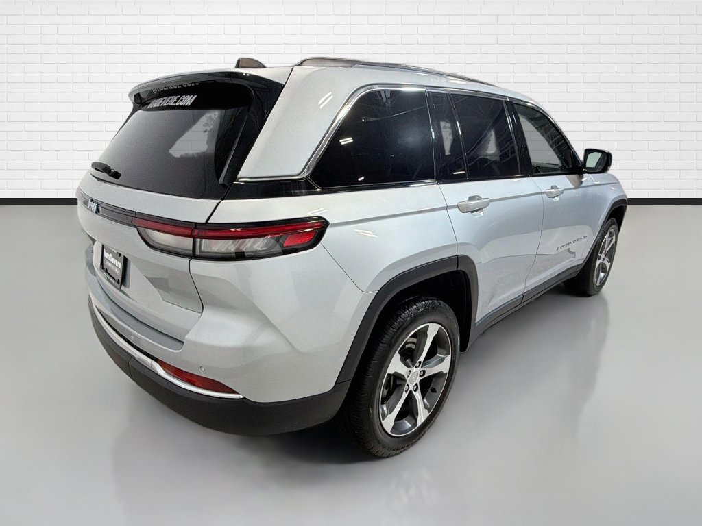 Used 2022 Jeep Grand Cherokee Limited 4xe AWD/4WD image 9
