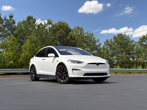 Used 2023 Tesla Model X Plaid AWD/4WD image 2