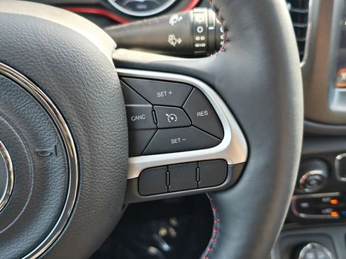Used 2018 Jeep Compass Trailhawk w/ Navigation Group AWD/4WD image 19