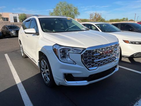 Used 2024 GMC Terrain Denali AWD/4WD image 5