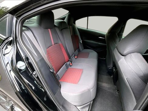 Used 2026 Toyota Corolla SE FWD image 19