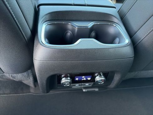 New 2026 GMC Acadia Elevation image 13