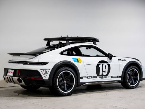 Used 2024 Porsche 911 Dakar image 3
