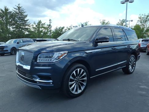 Used 2021 Lincoln Navigator Reserve w/ Luxury Package AWD/4WD image 3