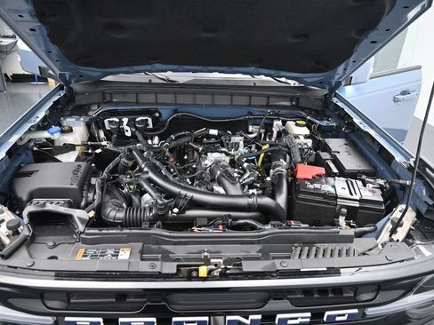 Used 2024 Ford Bronco Outer Banks AWD/4WD image 14