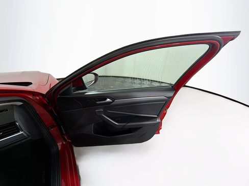 Used 2024 Volkswagen Jetta SE FWD image 31