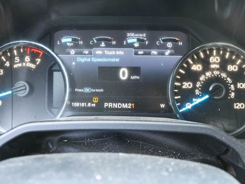 Used 2015 Ford F150 Lariat image 27