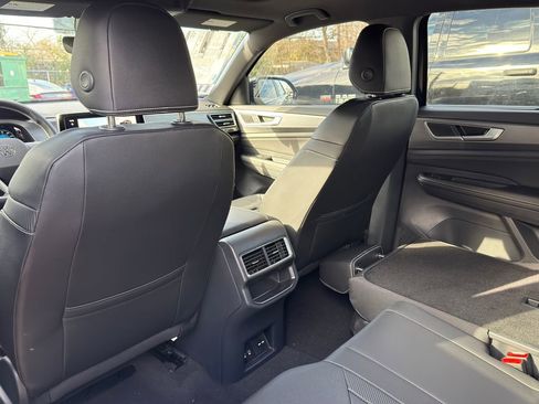 New 2026 Volkswagen Atlas Cross Sport SE FWD image 26