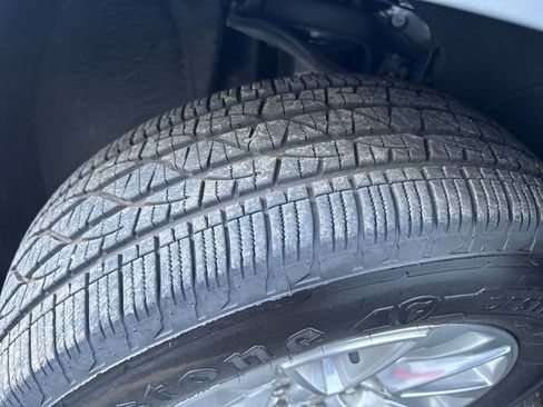 Used 2024 Chevrolet Suburban Premier image 26